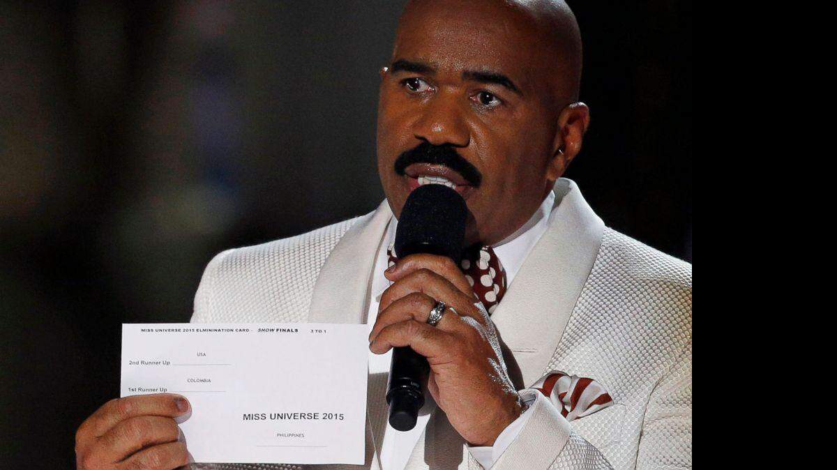 Steve Harvey anunció que la ganadora era la aspirante colombiana Ariadna Gutiérrez y, a los pocos minutos, volvió a salir al escenario para comunicar que se había equivocado y que la vencedora era en realidad la filipina Pia Wurtzbach.
