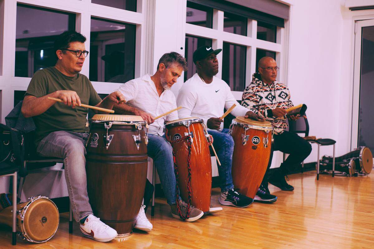 Músicos en la clase de danza afrocubana de Marisol Blanco. (De izquierda a derecha) Julio Llerena, Manuel Clua, Rene Pedroso y Michael Gil.