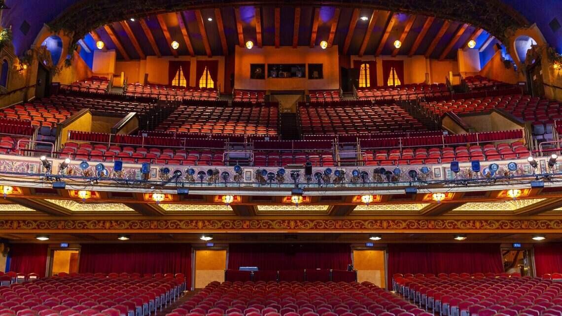 Miami quiere ceder el Teatro Olympia a una escuela chárter. Lea el borrador del contrato