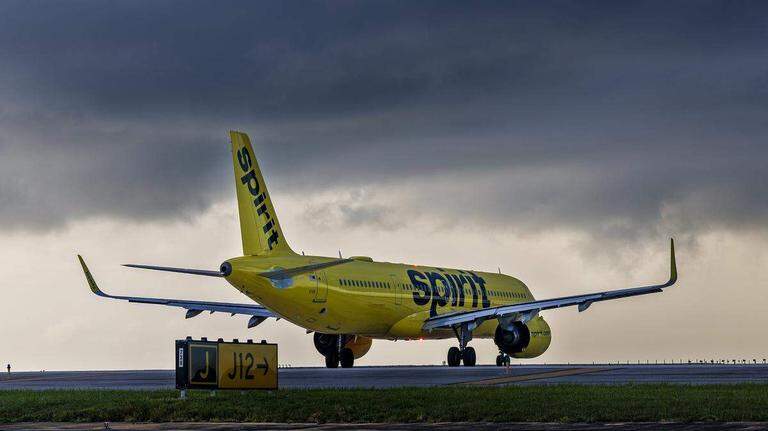 Spirit Airlines suspende vuelos y cierra operaciones: ¿pueden los viajeros obtener reembolso?