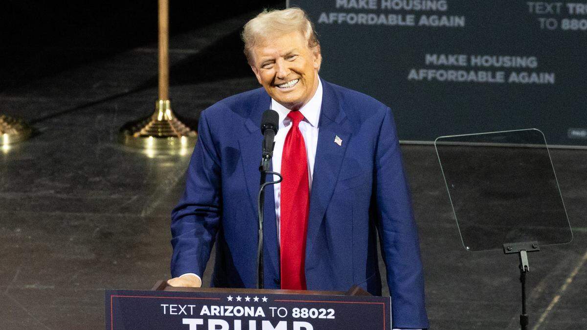 El expresidente estadounidense y candidato republicano a la Casa Blanca, Donald Trump,   propuso este jueves eliminar los impuestos a las horas extra para incentivar el empleo.