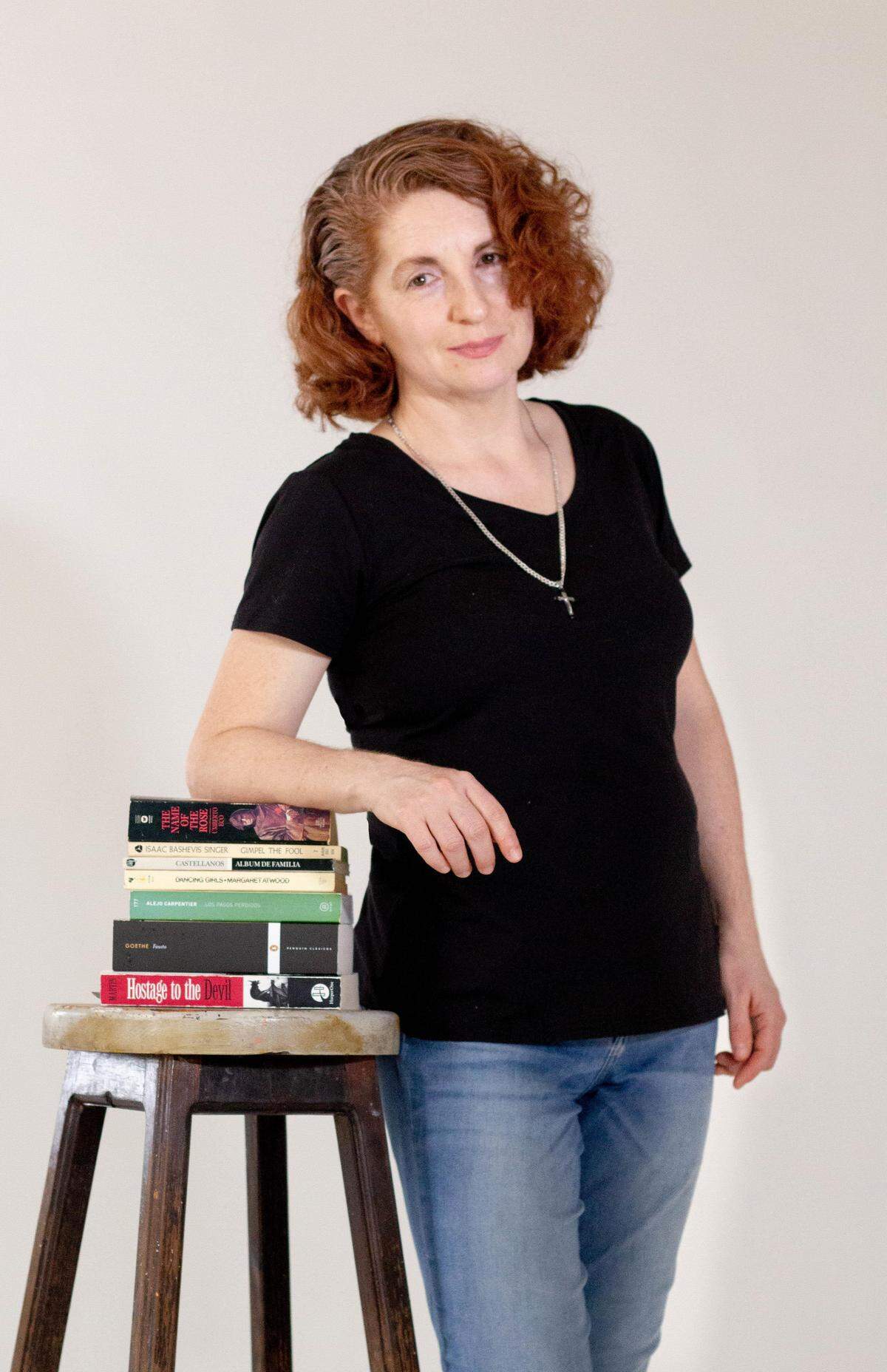 Liliana Blum, escritora mexicana. Su nueva novela se llama “Ráfaga roja”. 