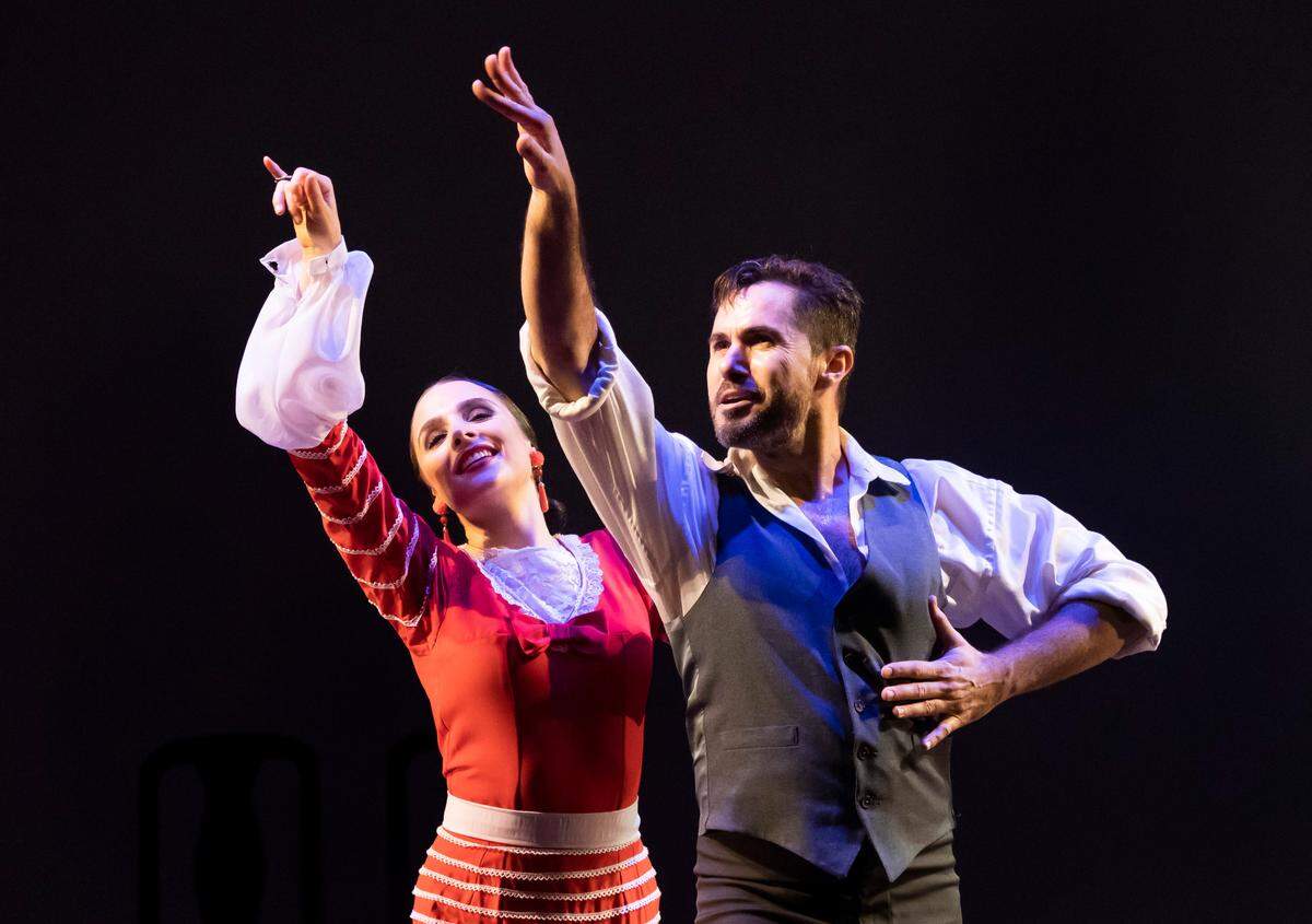 Raquel la Madrid y Eloy Aguilar, de Ballet Flamenco La Rosa, en “Verano y Humo”. Coreografía de Ilisa Rosal y los bailarines participantes, inspirada en la obra de Tennessee Williams.