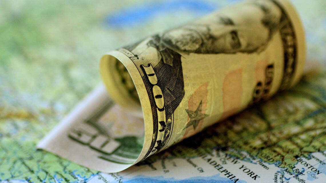 Deuda pública de EEUU supera por primera vez los $40 billones