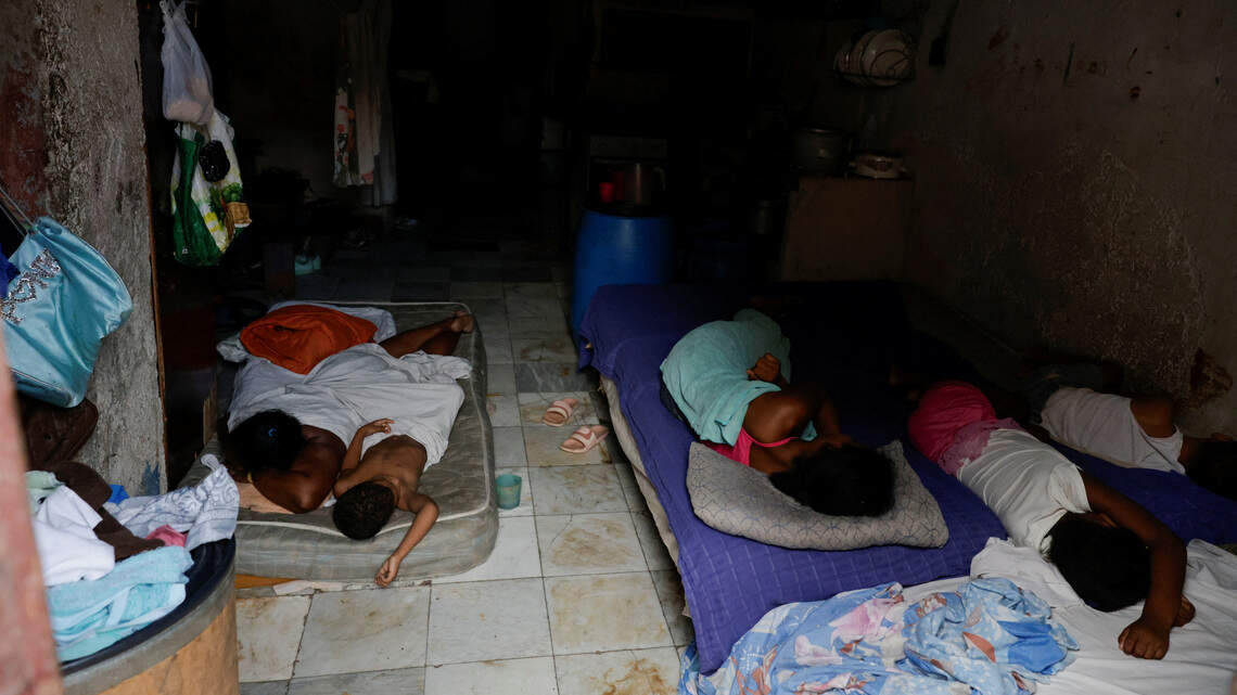 Entre la extrema pobreza y los apagones, la paciencia y la fe se agotan en Cuba | Opinión
