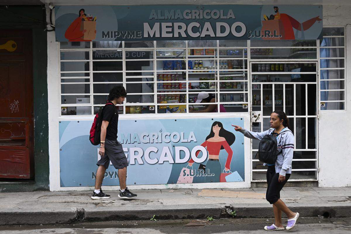 Si el dueño de una mipyme tiende a poner productos a precios no establecidos, el Estado puede forzar la venta de esos productos al precio que estime.