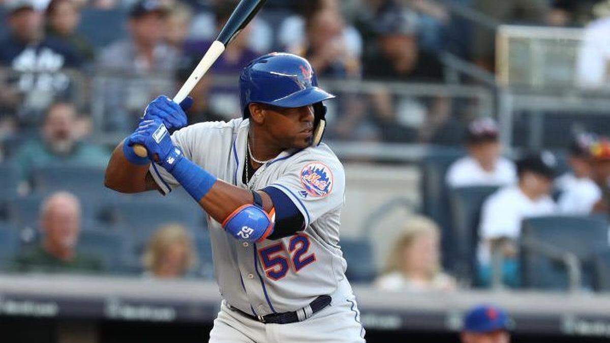 UNA CIRUGIA pudiera demorar regreso de pelotero cubano Yoenis Cespedes.