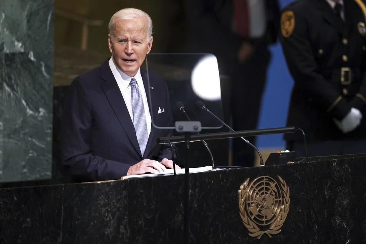 El presidente Joe Biden se dirige a la 77ª sesión de la Asamblea General de las Naciones Unidas, el miércoles 21 de septiembre de 2022 en la sede de la ONU. (Foto AP/Julia Nikhinson)
