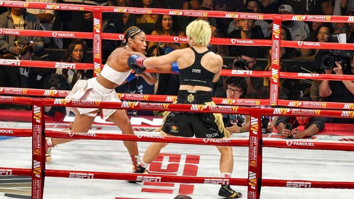 La campeona unificada Alycia Baumgardner  supera a Bo Mi Re Shin en una pelea exigente y mantiene su dominio en el peso superpluma