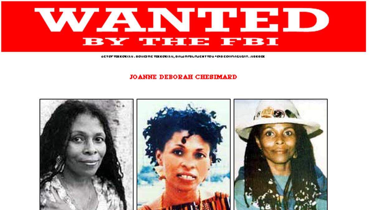 Cartel del FBI sobre Joanne Chesimard, quien se cree que aún vive en Cuba.