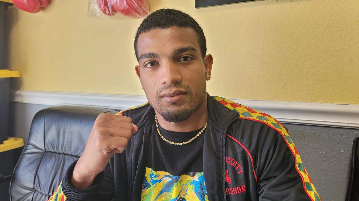 Idalberto Umara sabe que el próximo paso en el ring será trascendental. Uno de los mejores prospectos del boxeo, el muchacho afincado en Miami sube al ring este 24 de febrero en Orlando para la velada Noche de los Campeones 2 en el Hotel Caribe Royale que se ha convertido en una plaza fuerte para el boxeo en la Florida.