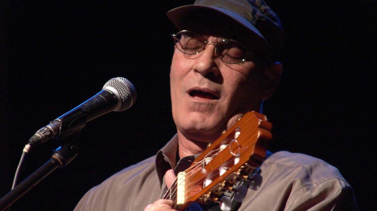 Vicente Feliú en el Encuentro de la Canción Social de Latinoamérica y el Caribe, en Buenos Aires, en mayo del 2015. El cantautor cubano, uno de los fundadores del movimiento de La Nueva Trova, falleció el 17 de diciembre a consecuencia de un infarto.