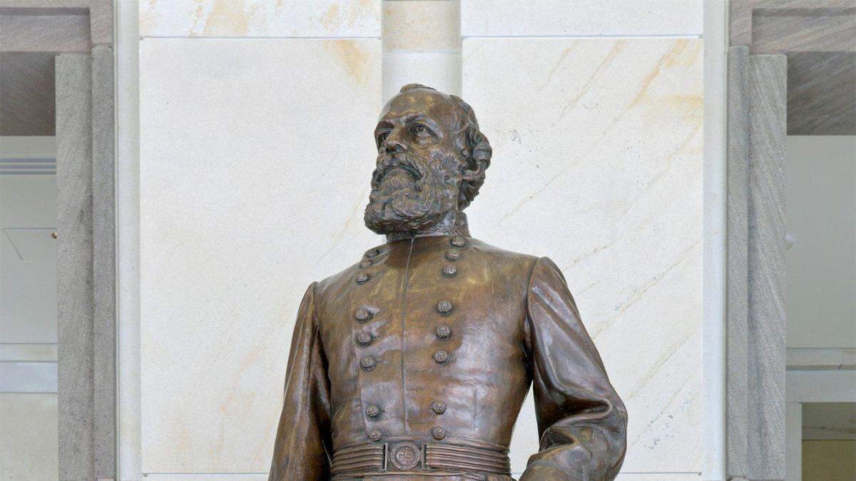 Estatua de Edmund Kirby Smith, general de la Confederación sureña, en el capitolio en Washington.