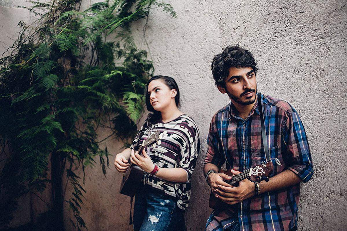 Nina & Sebastían Cardenal unen sus voces a un grupo de artistas, en un concierto en el Kendall Campus del Miami Dade College, para recaudar fondos para ayudar a Nicaragua.