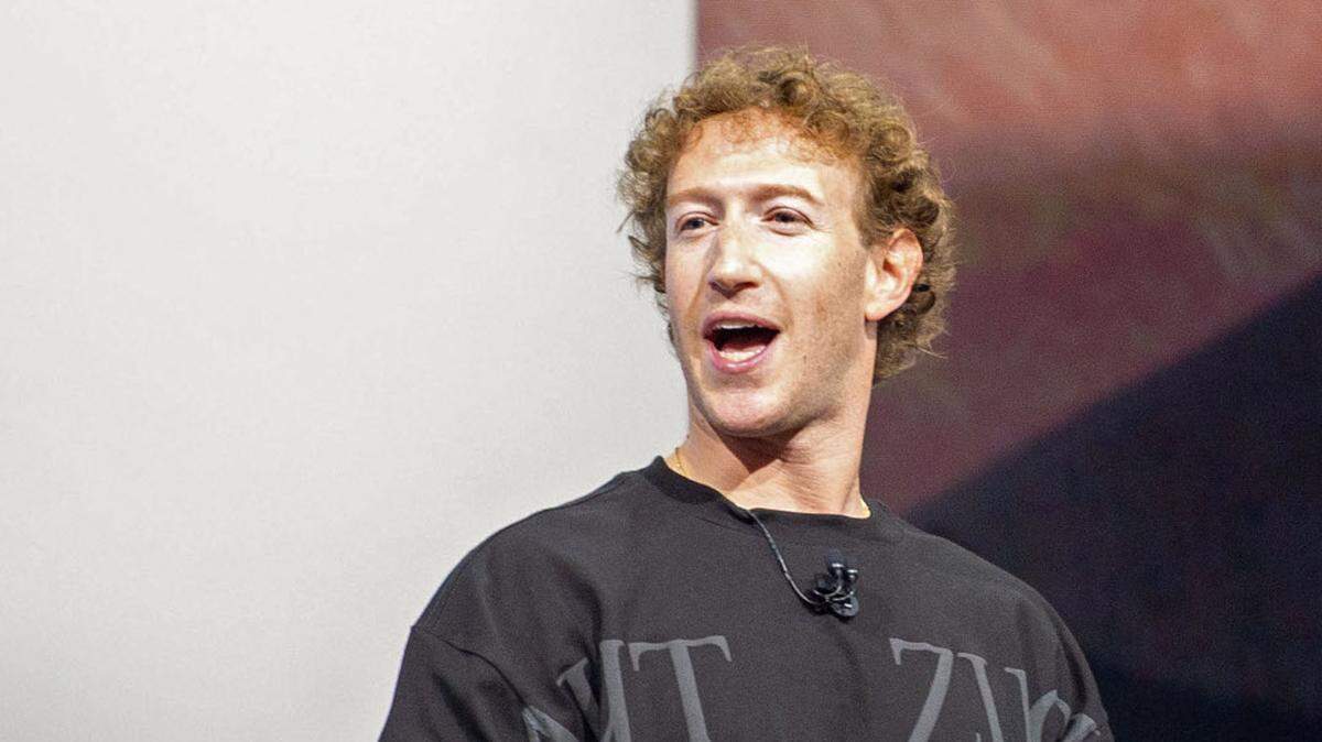 Mark Zuckerberg, director del grupo Facebook, Meta, presentó el prototipo de unas gafas inteligentes en la conferencia de desarrolladores Meta Connect el 25 de septiembre de 2024.