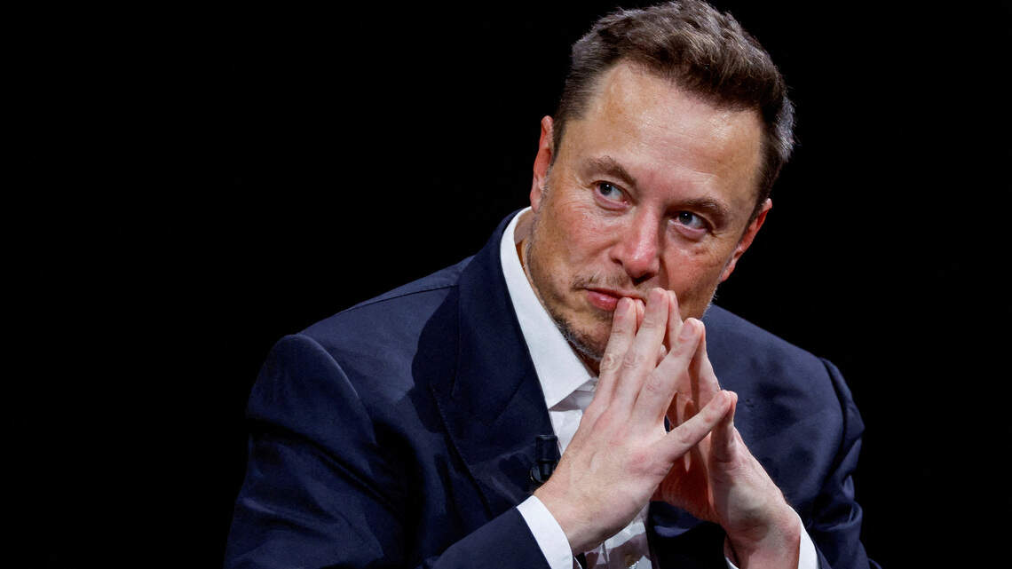 La madre de Elon Musk dice que ya era un genio a los 3 años y fue acosado en el colegio