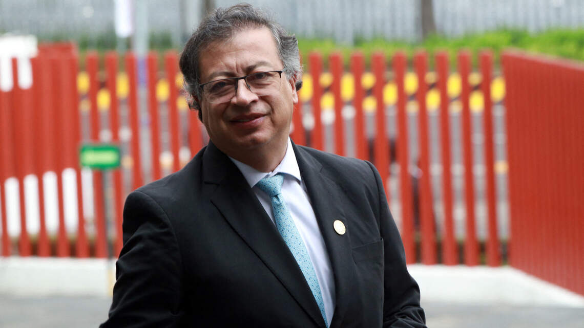Presidente de Colombia cuestiona a Donald Trump por no invitarlo a su toma de posesión