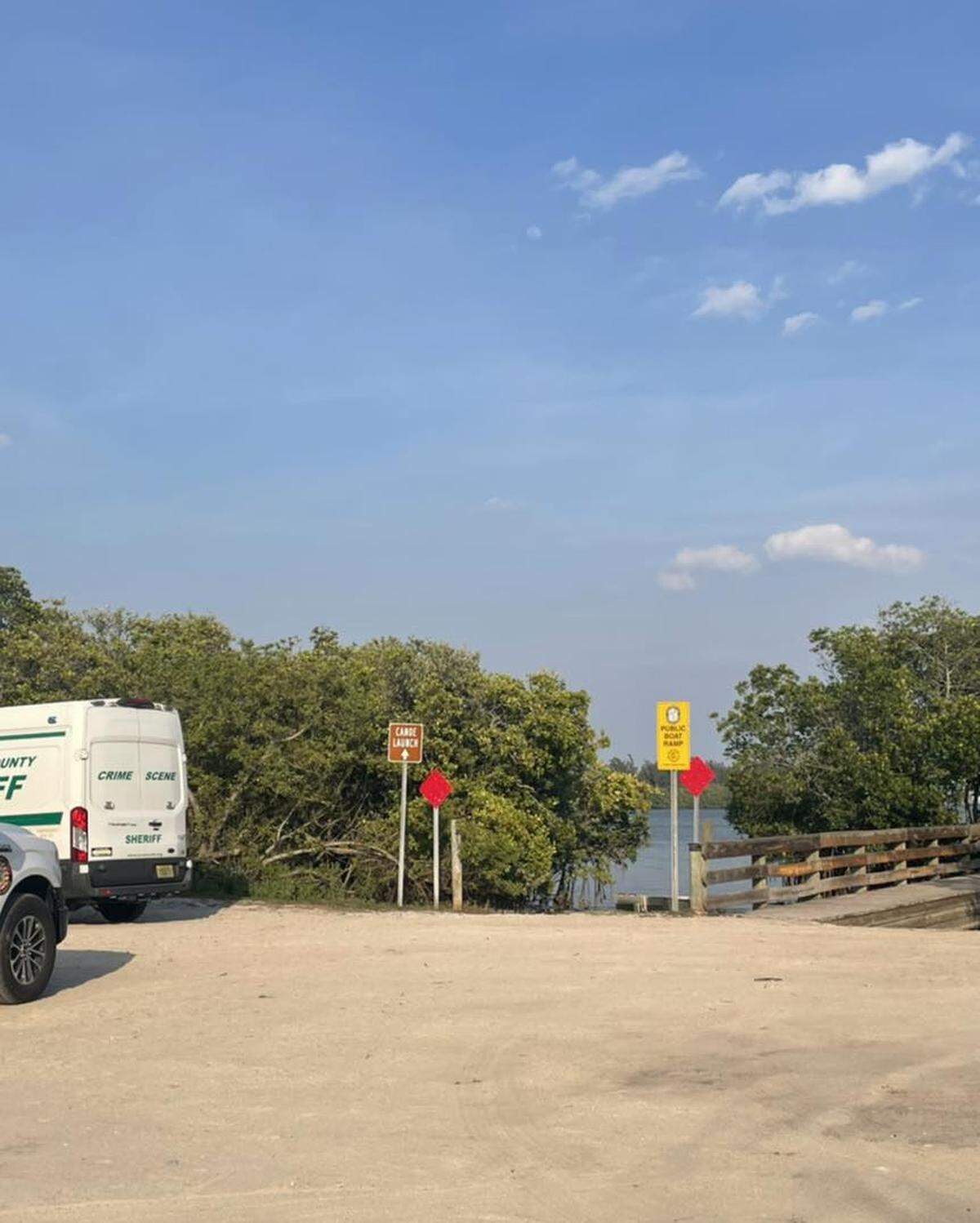 Los detectives y los investigadores médicos forenses del Condado Indian River, Florida, están procesando activamente la escena donde se hallaron restos óseos que podrían ser de Assunta “Susy” Tomassi, quien desapareció en 2018.