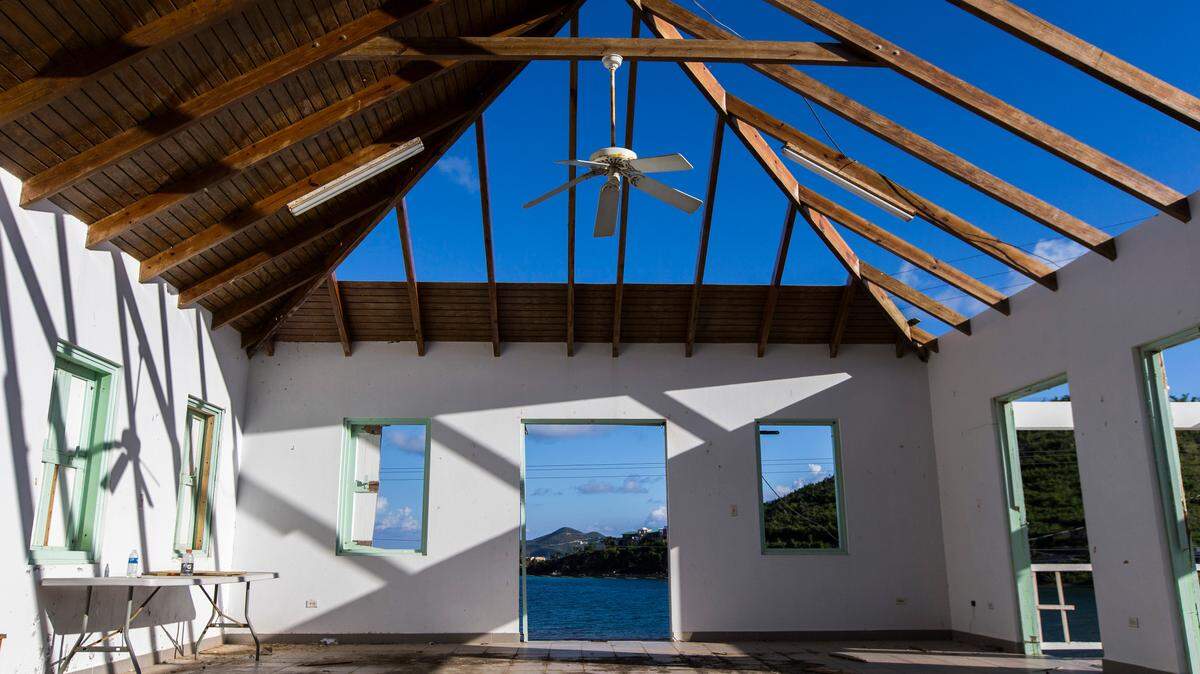 Una casa sin techo en West End, Tortola, Islas Vírgenes Británicas. Aunque los titulares de los periódicos se ocuparon de la lenta recuperación de Puerto Rico después del huracán María, en general los territorios más pequeños y las islas estado de la región fueron un tema secundario.