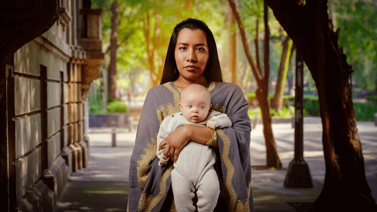 En Netflix la serie mexicana ‘Madre de alquiler’ (2023): Una joven con problemas económicos se ve obligada a convertirse en madre sustituta.