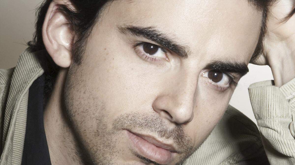 La serie comienza este jueves a las 8 p.m. con el aclamado cantante y pianista de jazz Tony de Sare.