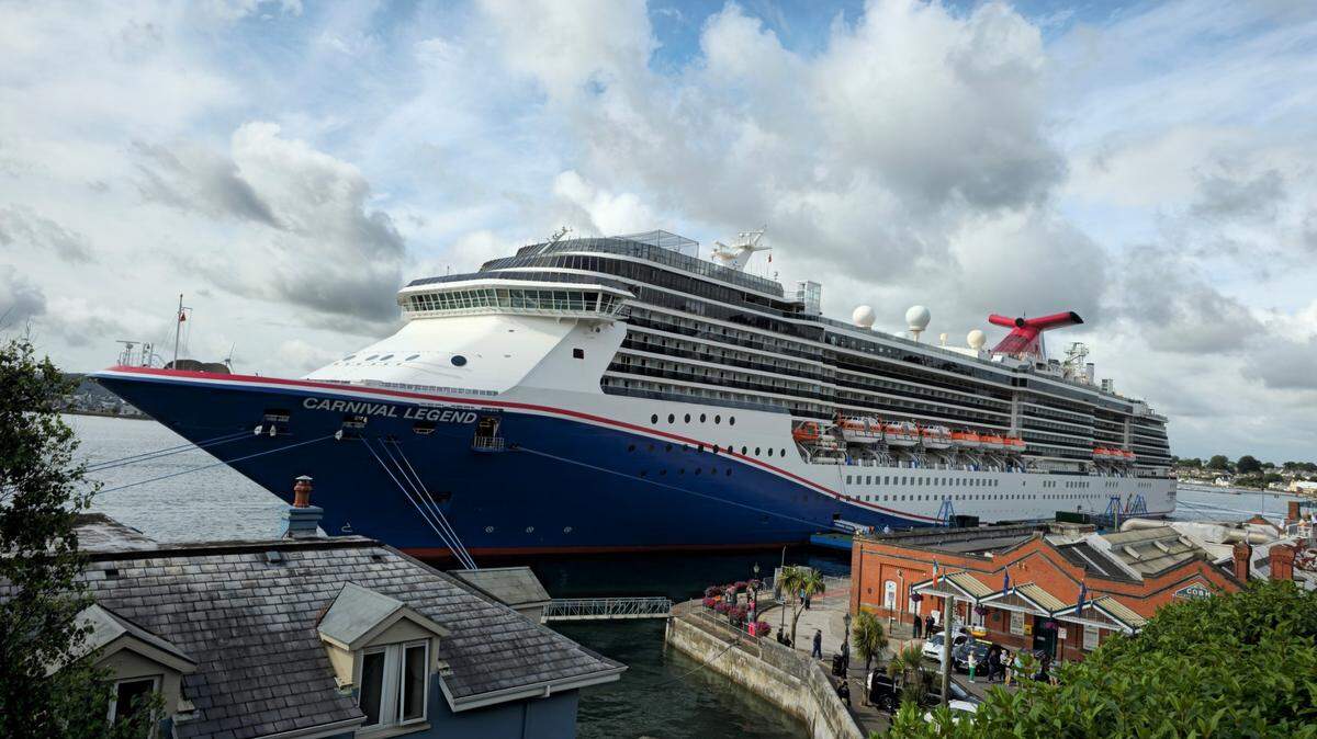 Carnival Cruise Line anunció su Carnival Journeys Eclipse de 11 días con escalas en España, Portugal y Francia en el crucero Carnival Legend.