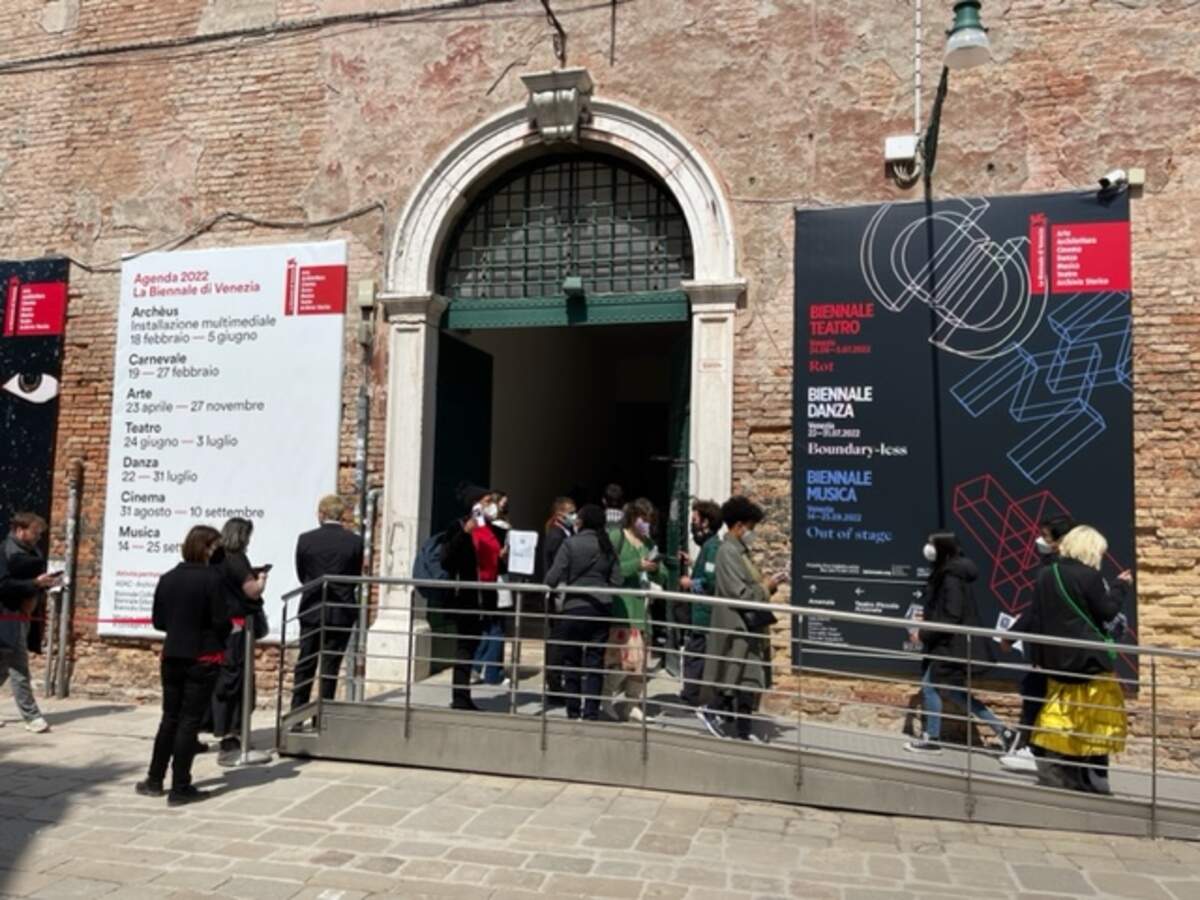 Entrada a la Bienal de Venecia 2022 que se celebra entre el 23 de abril al 27 de noviembre en el Arsenal de la histórica ciudad.