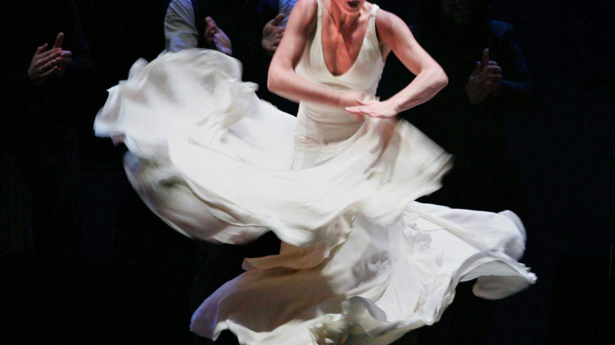 La aclamada bailarina y coreógrafa Sara Baras regresa al Arsht Center con su nuevo espectáculo “Alma”.