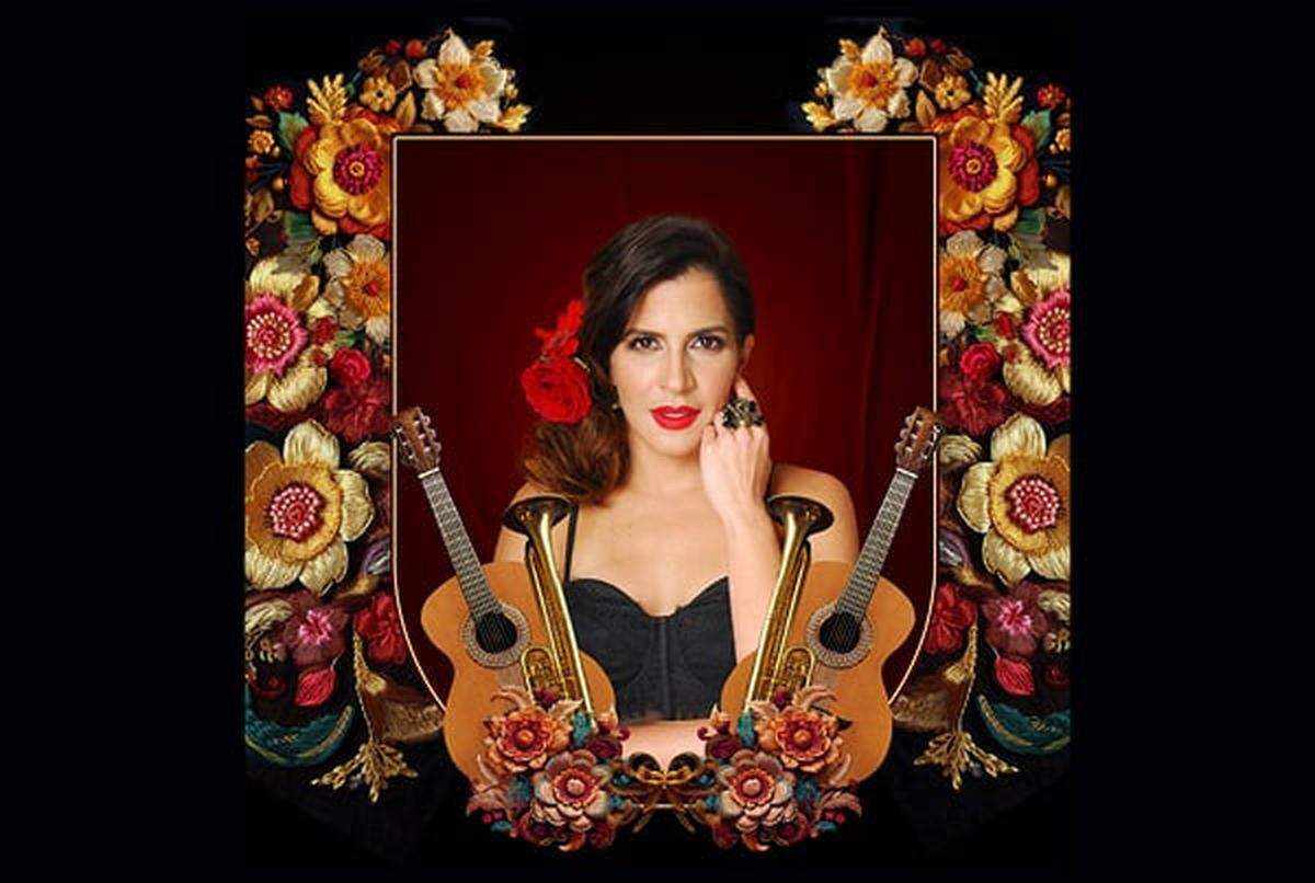 Mariaca Semprún rinde homenaje a Rocío Dúrcal en un concierto en el Arsht Center.
