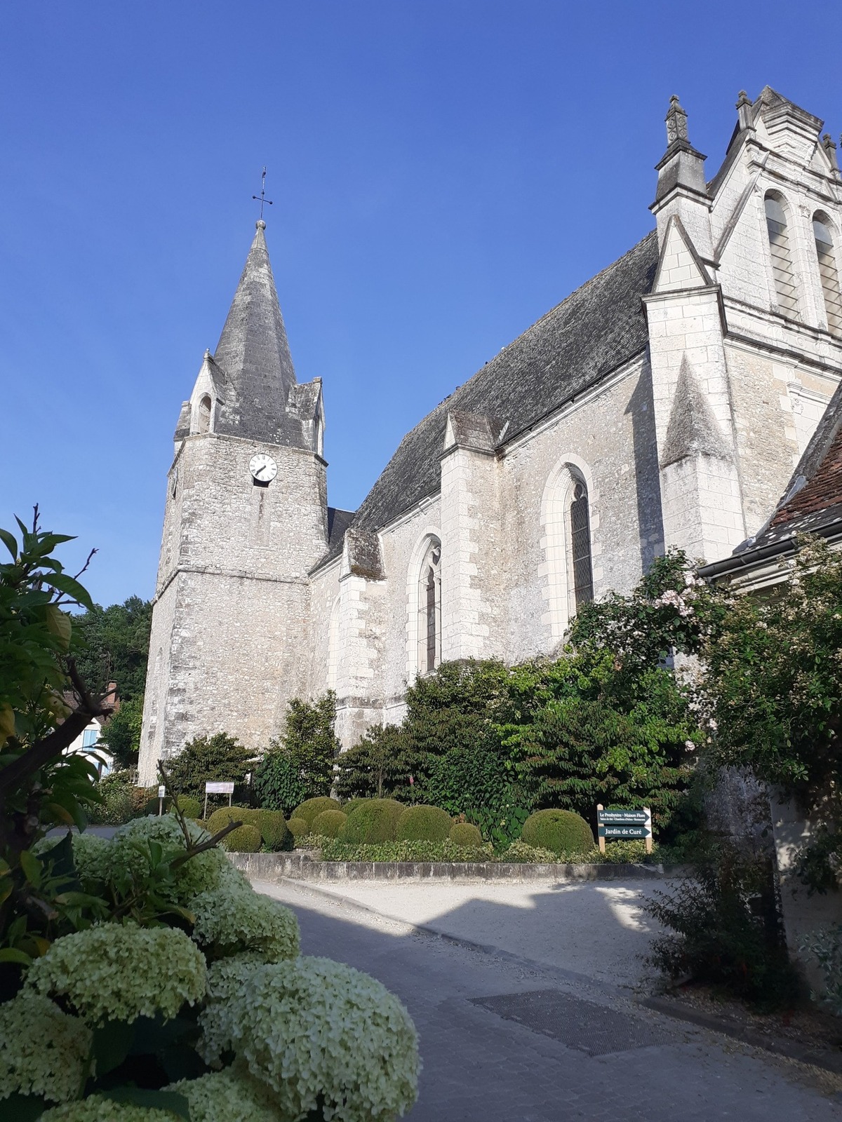 La iglesia San Pedro de Chédigny.