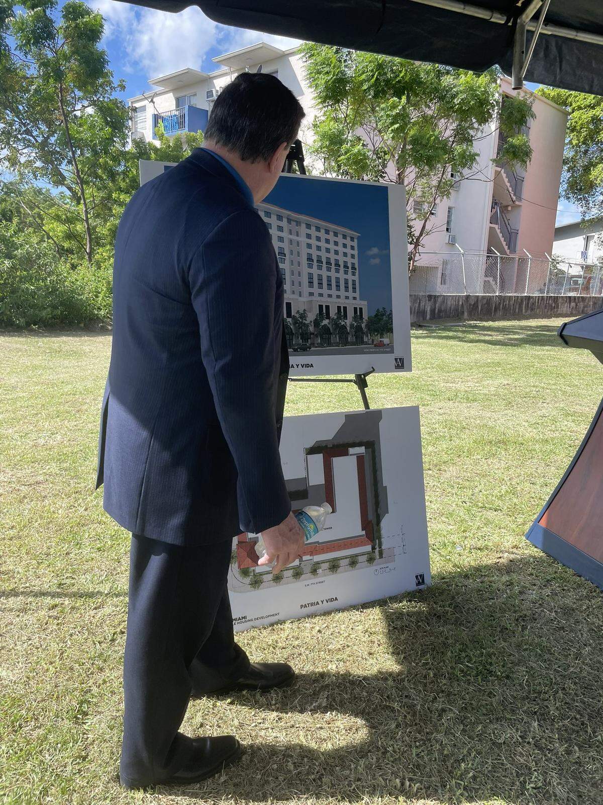 Joe Carollo dijo que el edificio Patria y Vida es uno de varios proyectos de vivienda asequible que se planean en La Pequeña Habana.