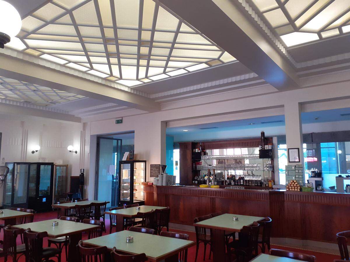 El restaurante art deco de La Piscina.