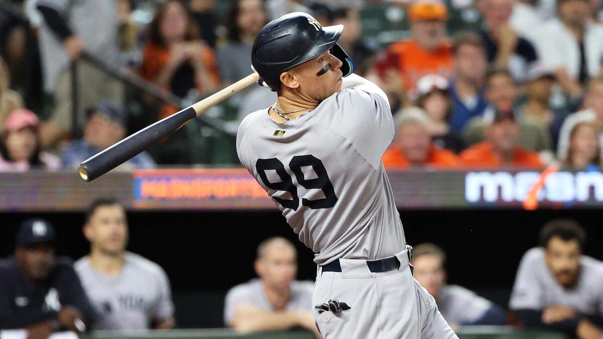 El jardinero de los Yankees de Nueva York Aaron Judge necesita solo un cuadrangular para lograr su cuarta temporada con más de 50.