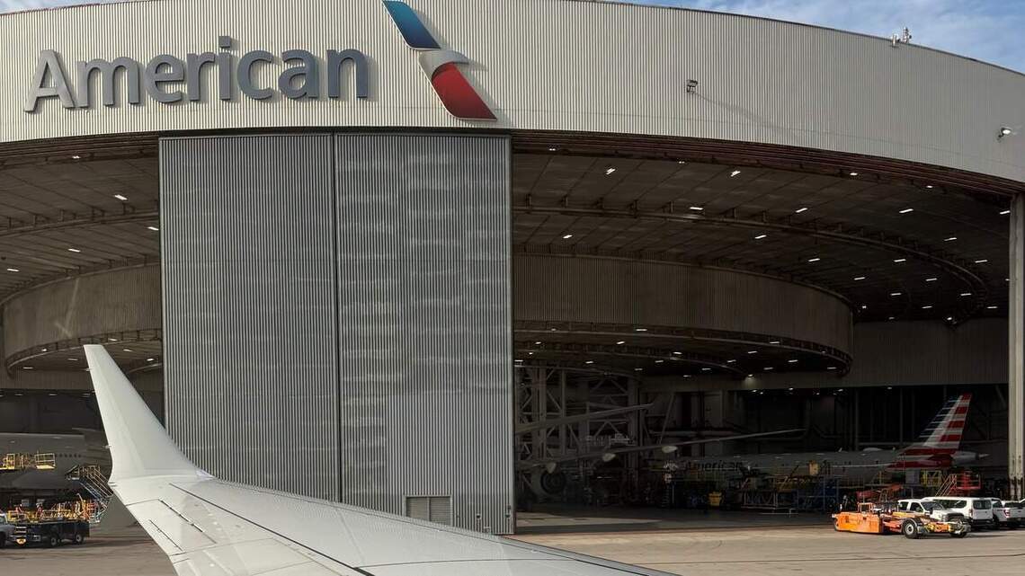 ¿Qué le pasó a American Airlines? Vea las repercusiones en los vuelos en Miami