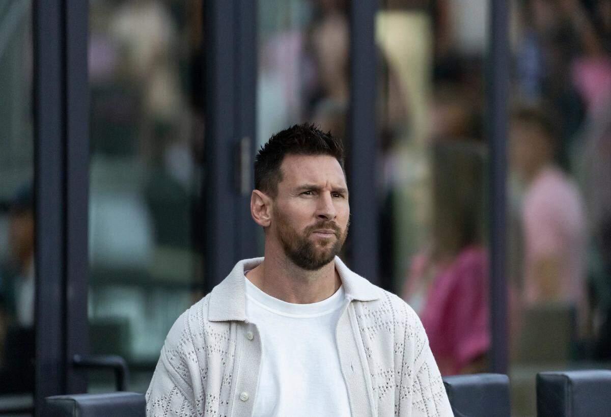 El astro del Inter Miami Lionel Messi a su arribo al Chase Stadium para ver el partido ante Toronto en la Leagues Cup, celebrado el 8 de agosto de 2024 en Fort Lauderdale, Florida