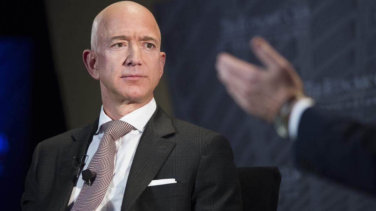 Jeff Bezos, dueño de Amazon, interviene en una conferencia empresarial en Washington el 13 de septiembre del 2018.