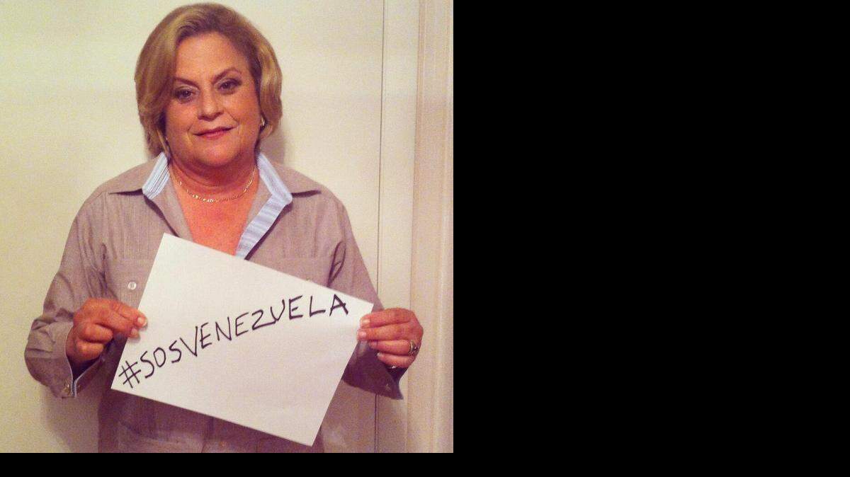 La congresista republicana Ileana Ros-Lehtinen exigió no más represión en Venezuela a través de un mensaje y una foto enviada por Twitter. 
