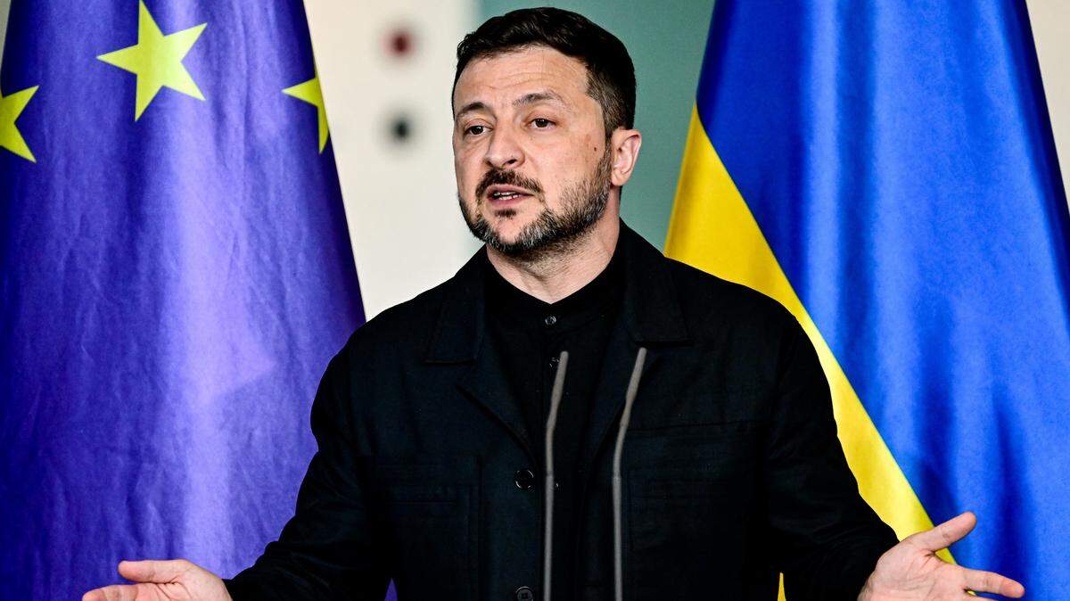 El presidente ucraniano Volodimir Zelenski afirmó que Ucrania no cederá territorio a Rusia antes de la cumbre Trump-Putin en Alaska, clave para el futuro de la guerra.
