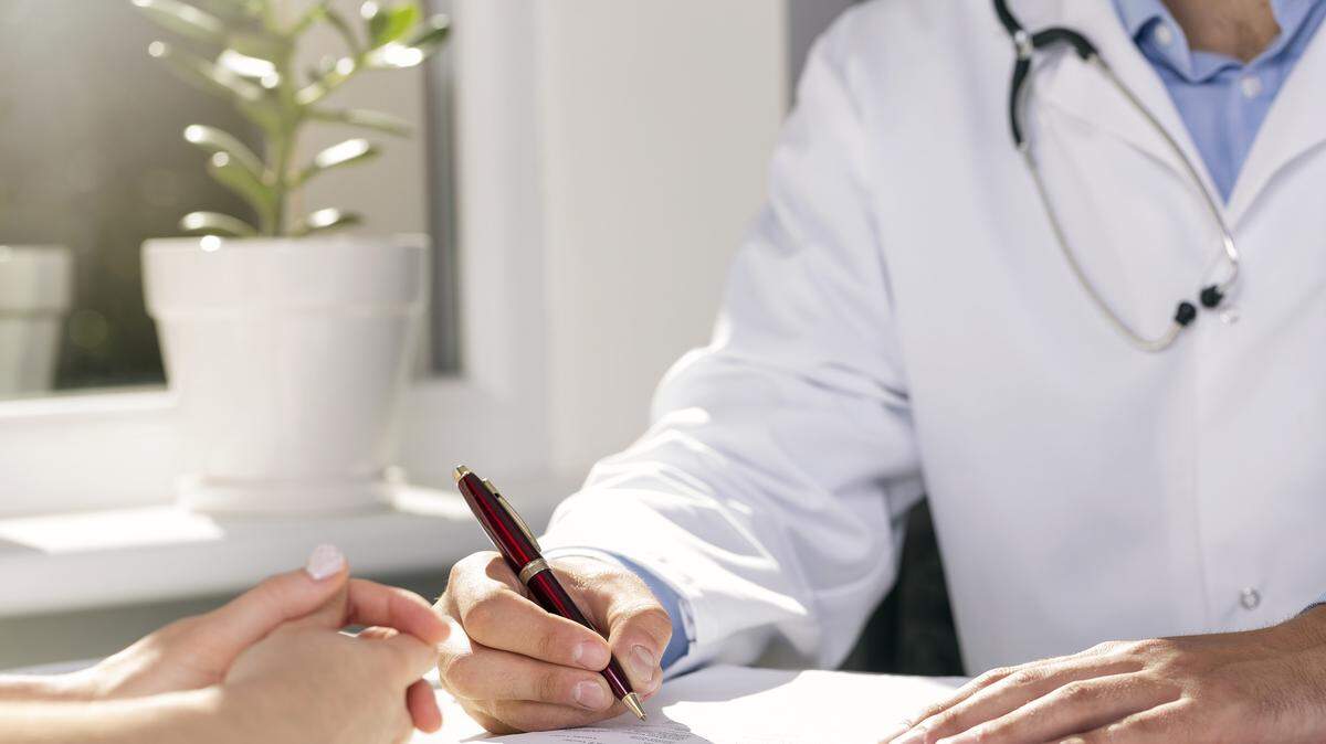 El empleo de médico encabeza una nueva lista de los 25 trabajos mejor pagados en Estados Unidos, según el portal Glassdoor.