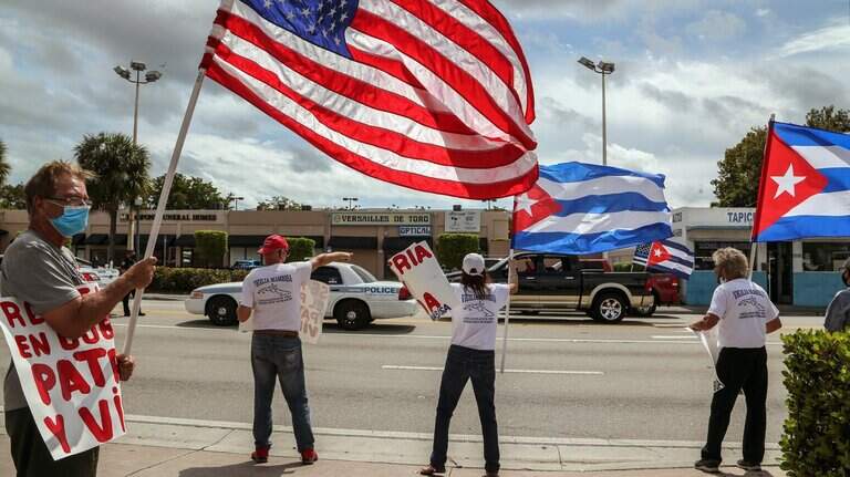 Encuesta muestra como Trump y los republicanos han radicalizado a los cubanos en Florida | Opinión