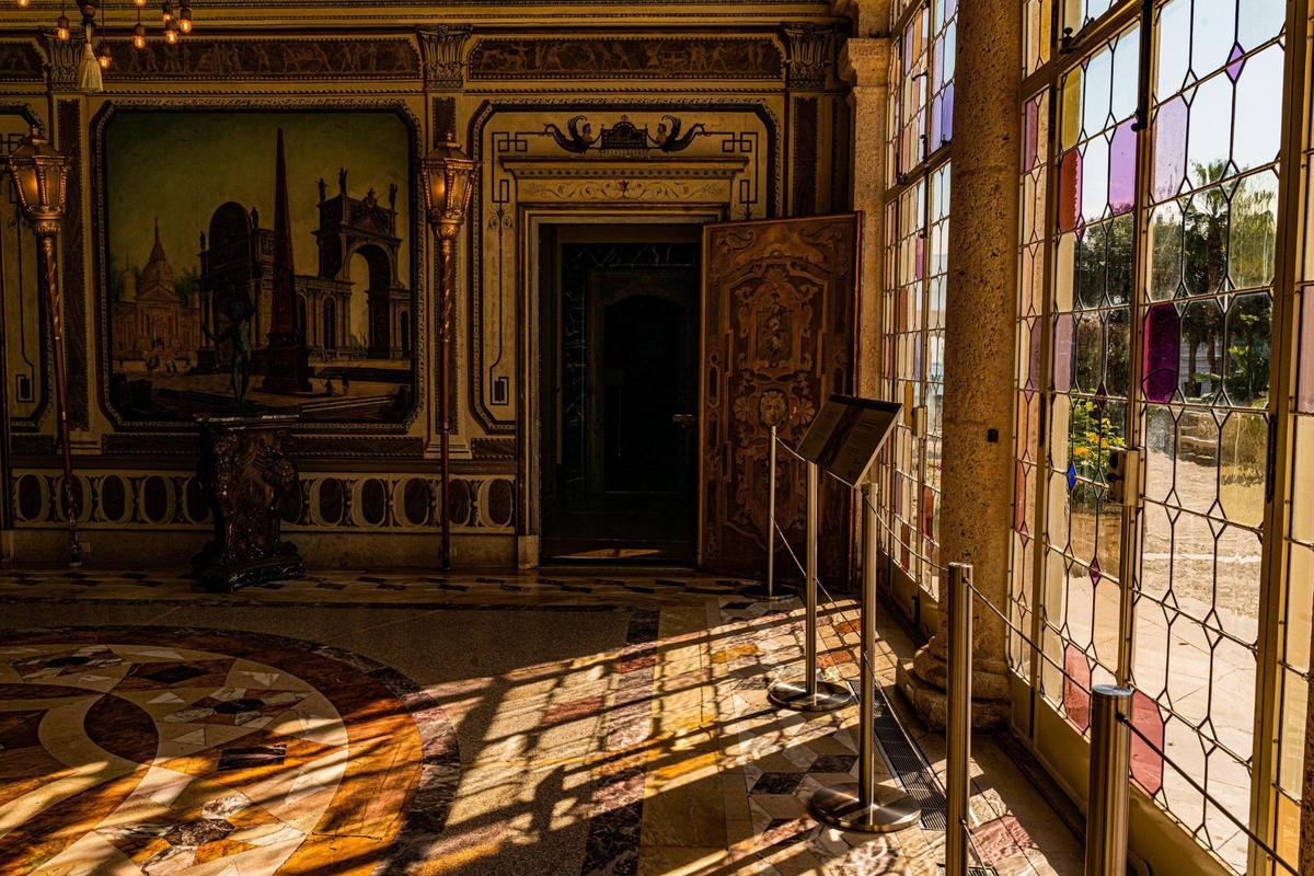 Los muebles y vajillas del museo Vizcaya son testigo del paso del tiempo y del cambio de las tendencias y gusto.