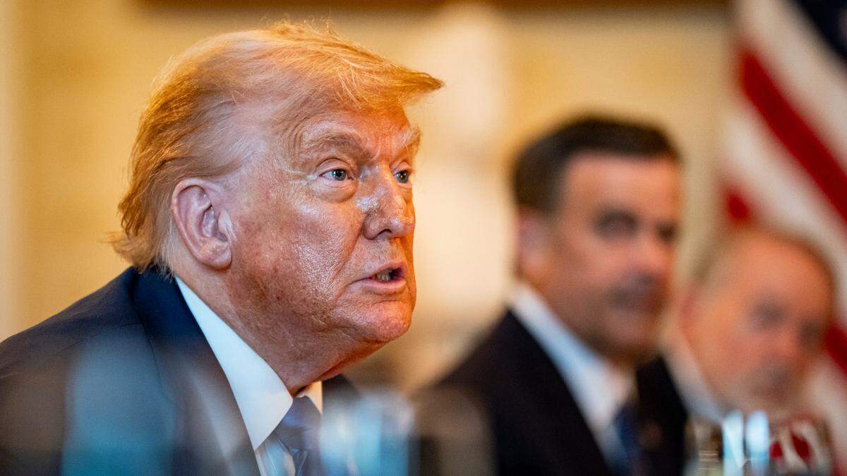 El presidente de Estados Unidos, Donald Trump, durante una cena con el primer ministro israelí, Benjamín Netanyahu (no aparece en la imagen), en el Salón Azul de la Casa Blanca, en Washington D.C., el lunes 7 de julio de 2025. 