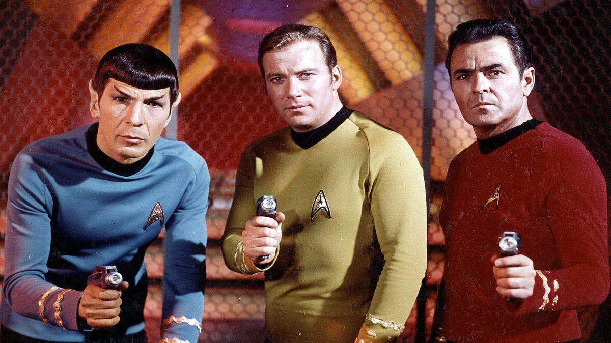 Actores Leonard Nimov, William Shatner y James Doohan del elenco original de 'Star Trek'