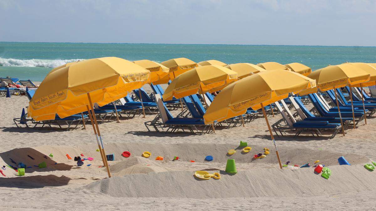 Día de playa en Miami Beach. Florencia Paz fpaz@miamiherald.com
