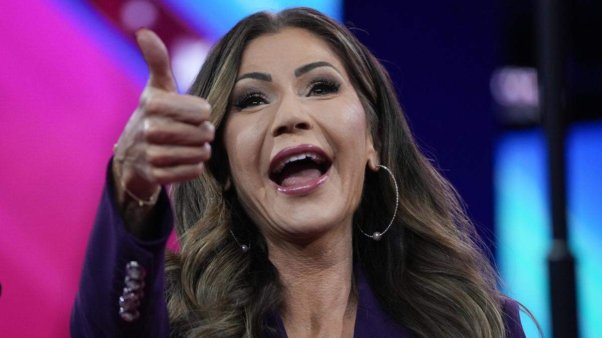 La gobernadora de Dakota del Sur, Kristi Noem, asiste a la Conferencia de Acción Política Conservadora, CPAC 2024, en el Gaylord National Resort & Convention Center. 