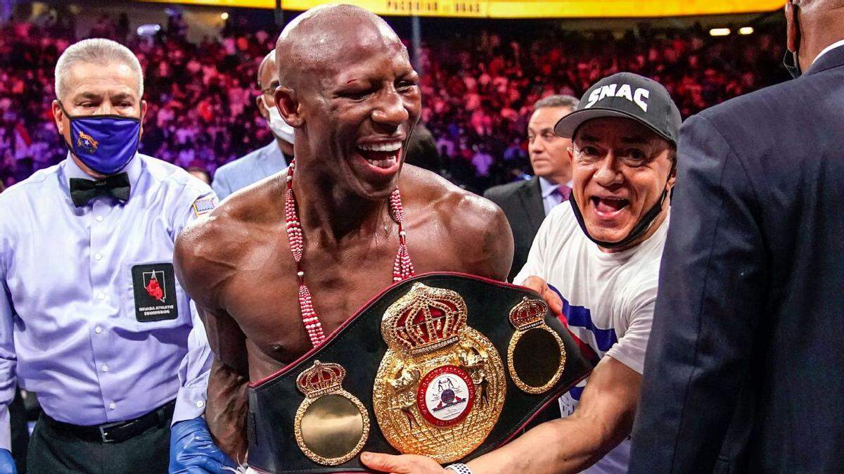 Yordenis Ugás ya tiene un acuerdo para pelear, aunque quizá no el que estaba deseando. La Asociación Mundial del Boxeo (AMB) dio a conocer este miércoles que una subasta en Miami para acordar la pelea contra Eimantas Stanionis fue cancelada porque ambos guerreros llegaron a un terreno común.