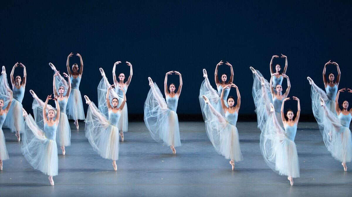 El Miami City Ballet interpreta “Serenata” de George Balanchine en “Into the Magic City”, el programa de invierno de la compañía, que también incluye un estreno mundial de Alexie Ratmansky para Toby Lerner Ansin, fundador del Miami City Ballet. 