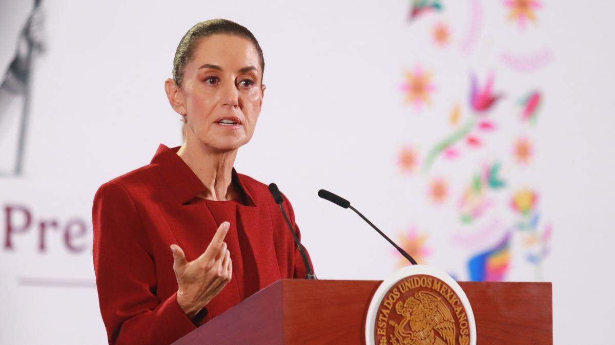 La presidenta de México, Claudia Sheinbaum, aseguró este martes que su Gobierno ya está preparándose para recibir a miles de mexicanos que viven en Estados Unidos en caso de que el mandatario electo de aquel país, Donald Trump, concrete su intención de realizar deportaciones masivas.