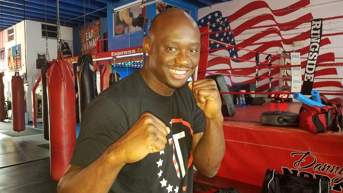 ANTONIO TARVER en el Normandy Gym en Miami Beach.