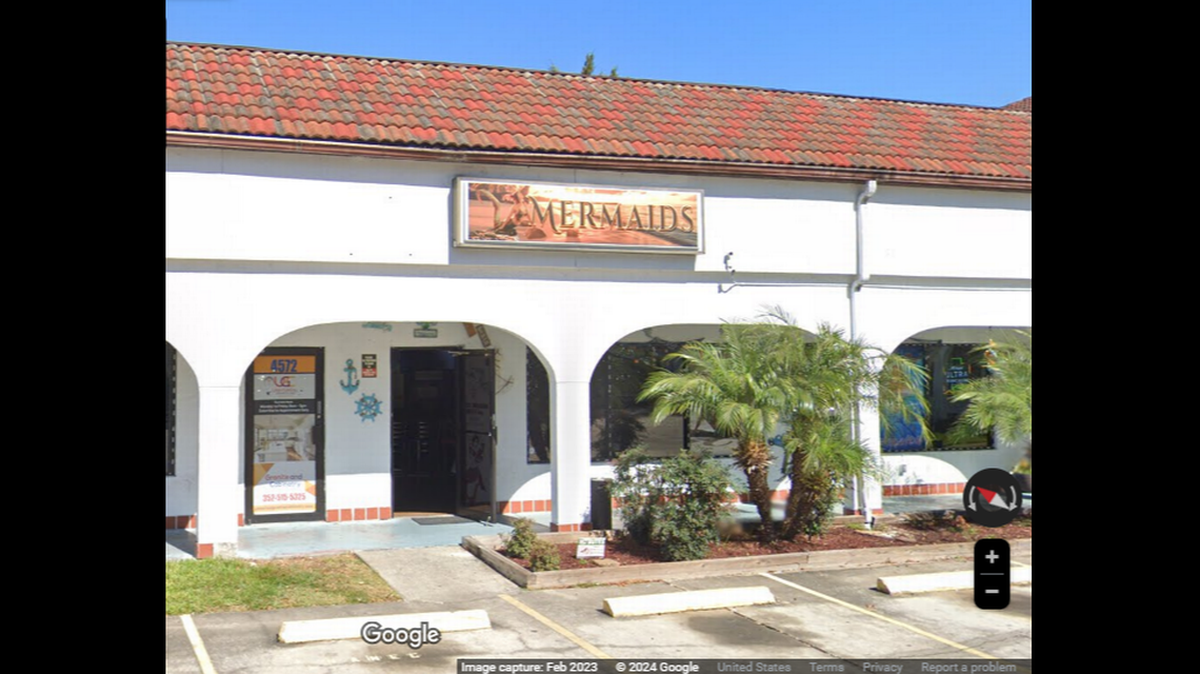 Sospechoso de homicidio en el bar Mermaids Lounge, en Spring Hill,se pega un tiro accidentalmente cuando guardaba el arma en los pantalones.